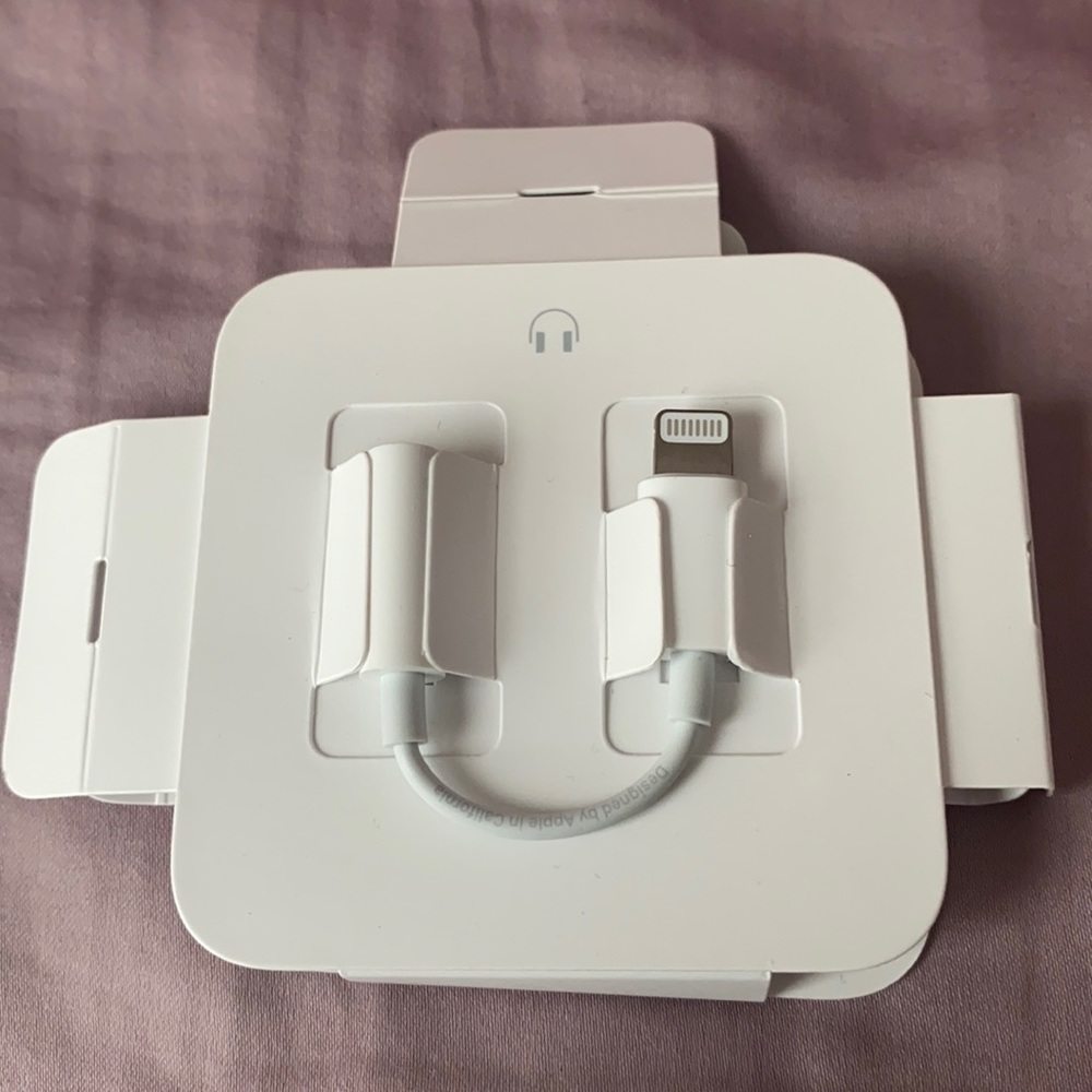 iPhone dongle